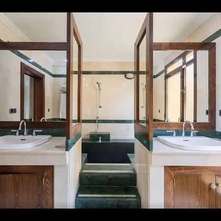 Luxury On Mistral Beach, Puerto Banus. Villa *