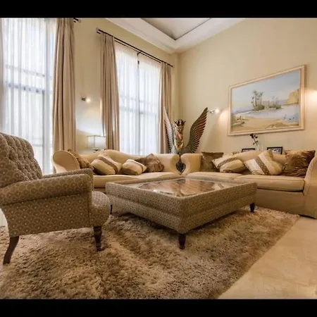 Luxury On Mistral Beach, Puerto Banus. Villa